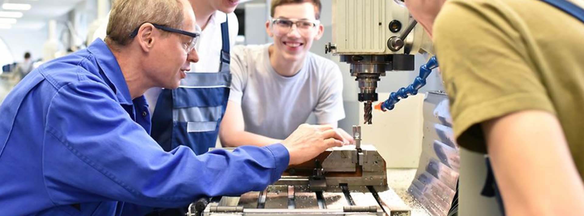 Зарубежное профессиональное образование. Зарубежное профессиональное образование. Зарубежное профессиональное образование. Начальная профессиональная подготовка. Виды образования колледж.